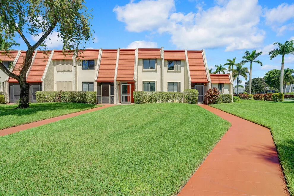 Unit for sale at 4331 Trevi Court, Lake Worth, FL 33467