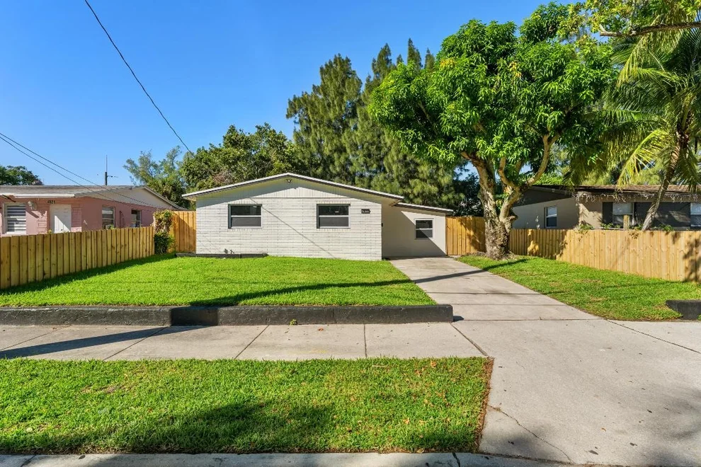 Unit for sale at 4903 Pinewood Avenue, West Palm Beach, FL 33407