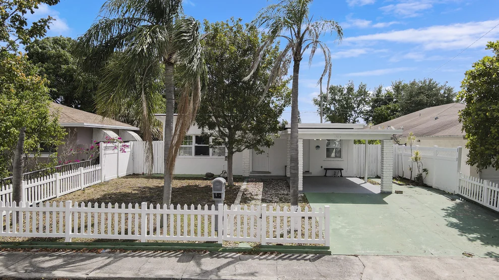 Unit for sale at 1314 S L Street, Lake Worth Beach, FL 33460