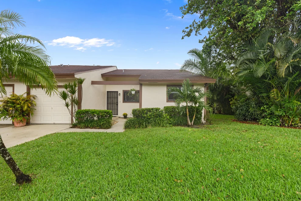 Unit for sale at 5 Mayfair Lane, Boynton Beach, FL 33426