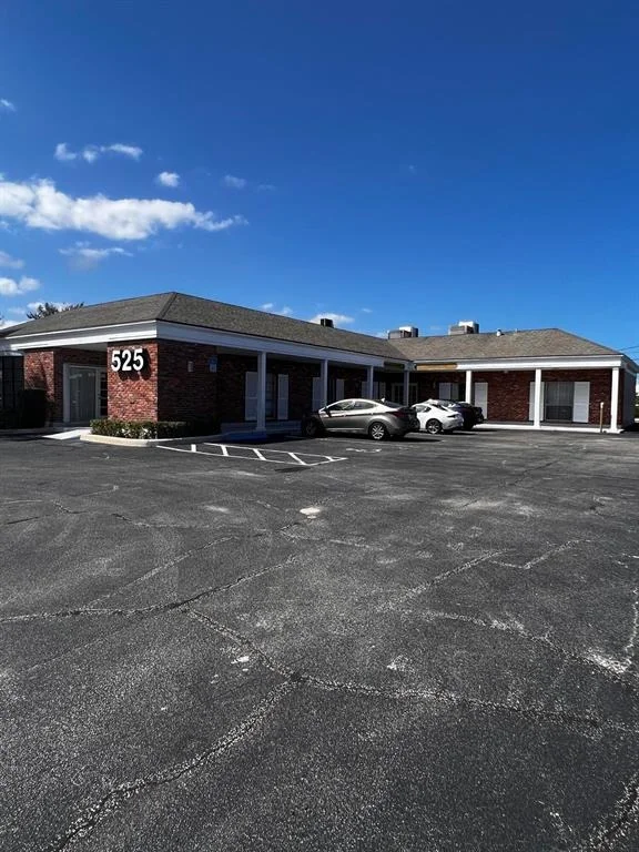 Unit for sale at 525 Northlake Boulevard, North Palm Beach, FL 33408