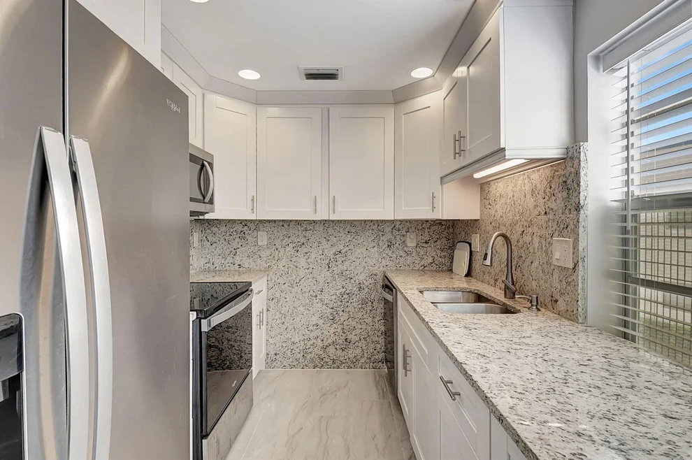Unit for sale at 466 Burgundy J, Delray Beach, FL 33484