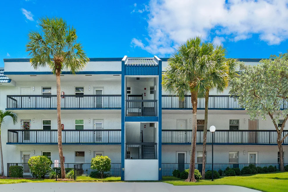 Unit for sale at 3170 Holiday Springs Boulevard, Margate, FL 33063