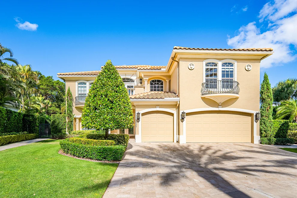Unit for sale at 8927 Oakland Hills Drive, Delray Beach, FL 33446