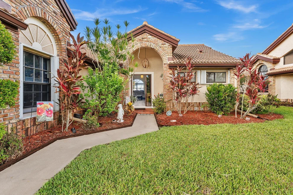 Unit for sale at 8099 Cassia Drive, Boynton Beach, FL 33472