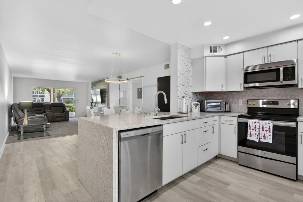 Unit for sale at 3201 Portofino Point, Coconut Creek, FL 33066