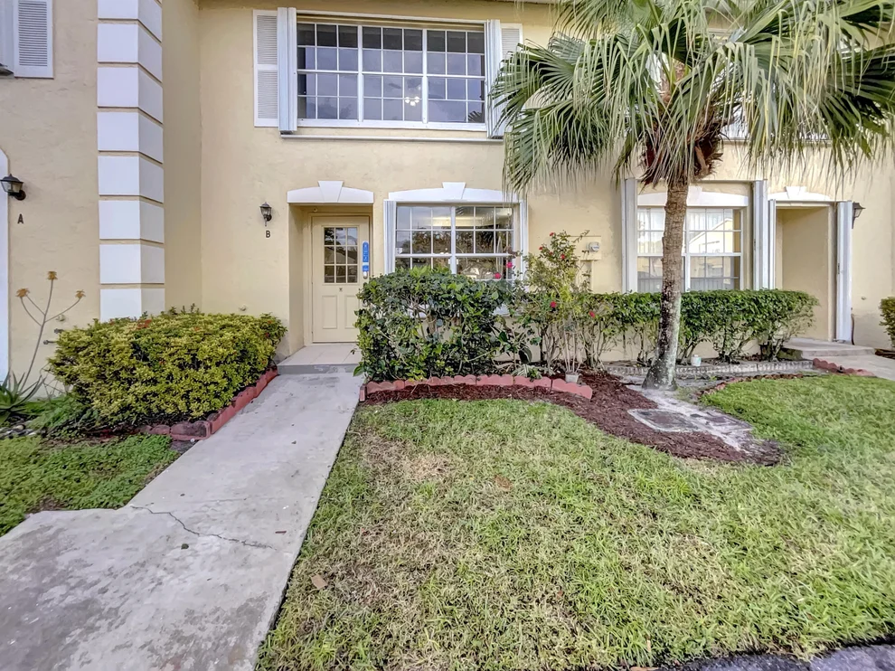 Unit for sale at 221 Foxtail Drive, Greenacres, FL 33415