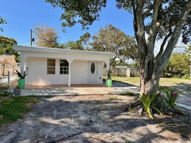 Unit for sale at 1134 Peak Road, Lake Worth, FL 33462