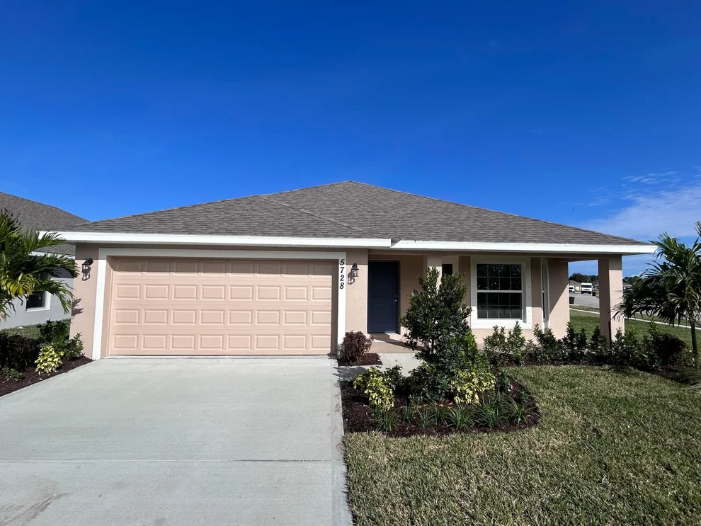 Unit for sale at 5728 Waterstone Boulevard, Fort Pierce, FL 34951