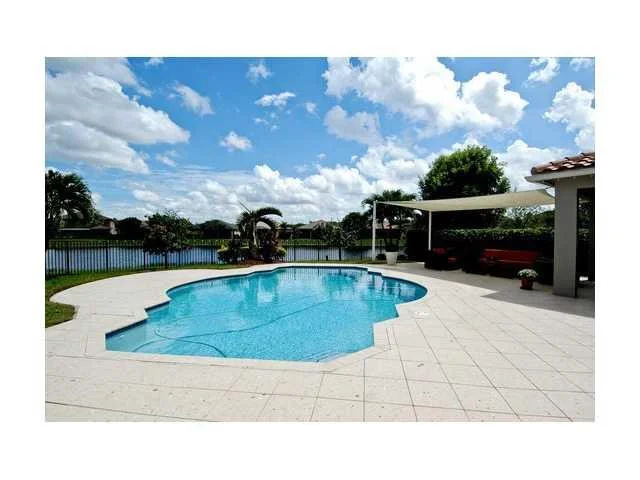 Unit for sale at 4392 Rainbow Avenue, Weston, FL 33332