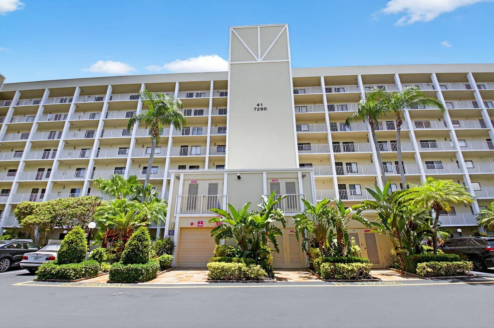 Unit for sale at 7290 Kinghurst Drive, Delray Beach, FL 33446