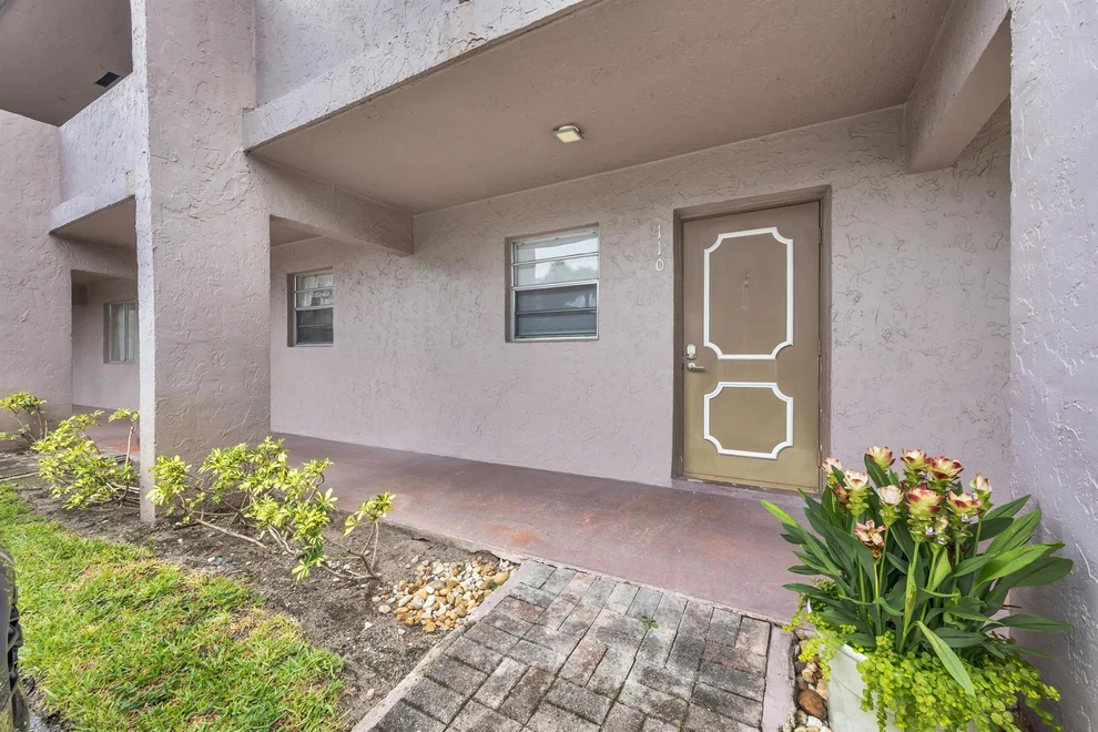 Unit for sale at 2828 Casita Way, Delray Beach, FL 33445