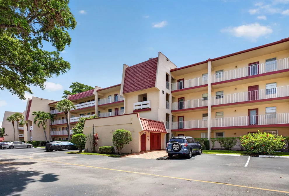 Unit for sale at 1030 Country Club Drive, Margate, FL 33063