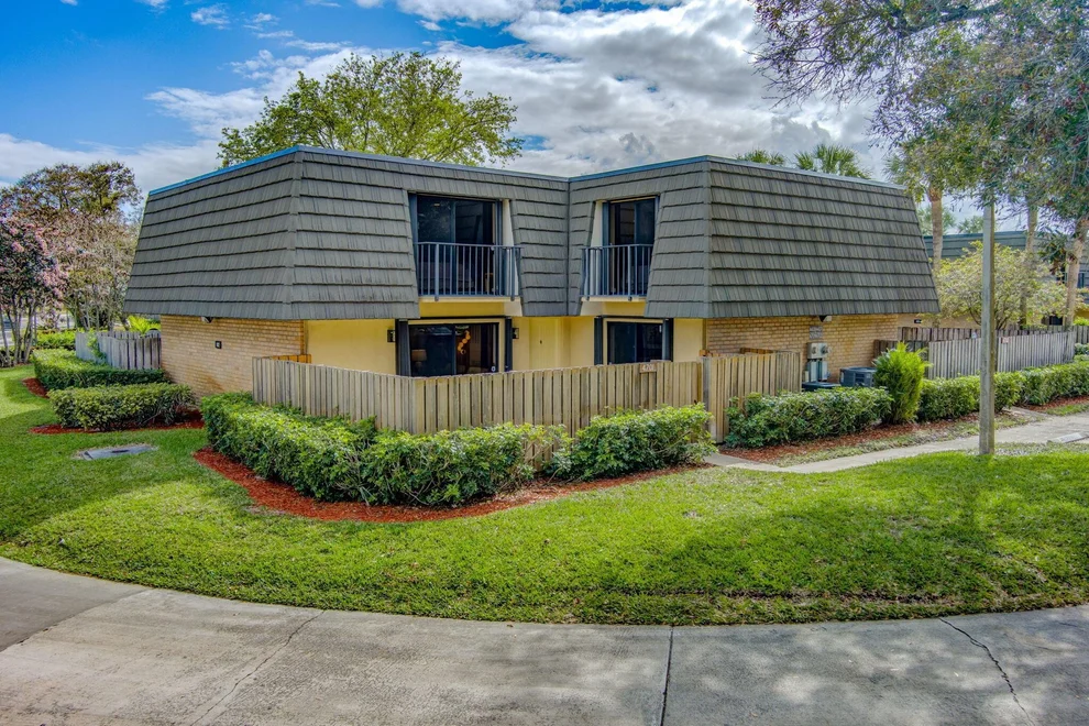 Unit for sale at 4701 47th Way, West Palm Beach, FL 33407