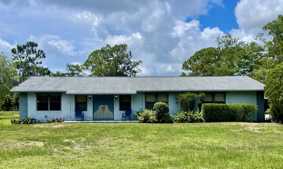 Unit for sale at 13088 43rd Road N, The Acreage, FL 33411