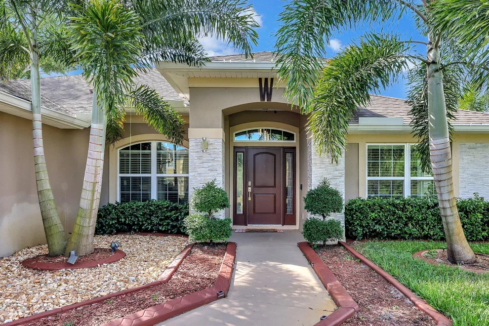 Unit for sale at 236 SW Covington Road, Port St Lucie, FL 34953