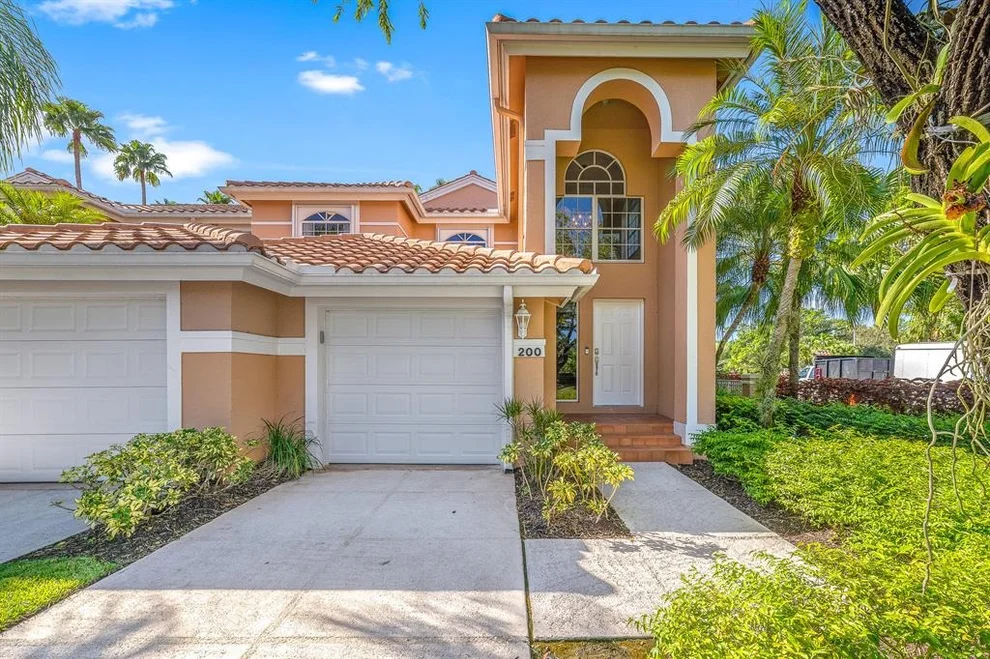 Unit for sale at 200 Legendary Circle, Palm Beach Gardens, FL 33418