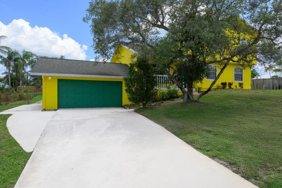 Unit for sale at 9291 SE Duncan Street, Hobe Sound, FL 33455