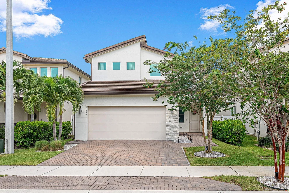 Unit for sale at 1600 Verawood Lane, Delray Beach, FL 33445