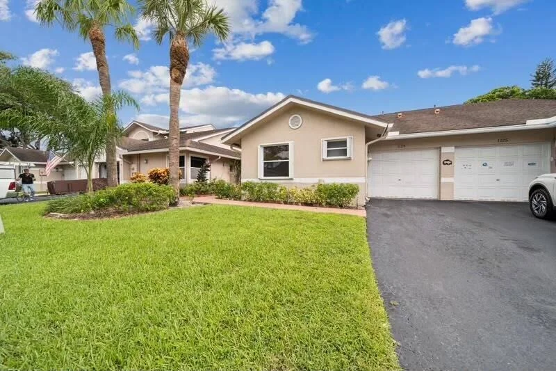 Unit for sale at 1129 W LAKES Drive, Deerfield Beach, FL 33442