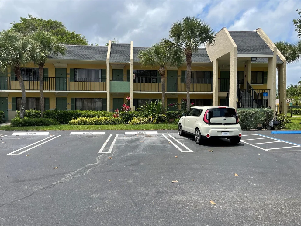 Unit for sale at 1617 Meadows Circle, Boynton Beach, FL 33436
