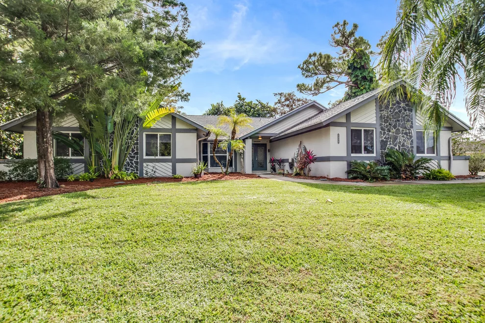 Unit for sale at 1330 Wood Dale Terrace, Wellington, FL 33414