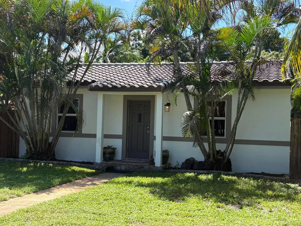 Unit for sale at 820 SW 18th Court, Fort Lauderdale, FL 33315
