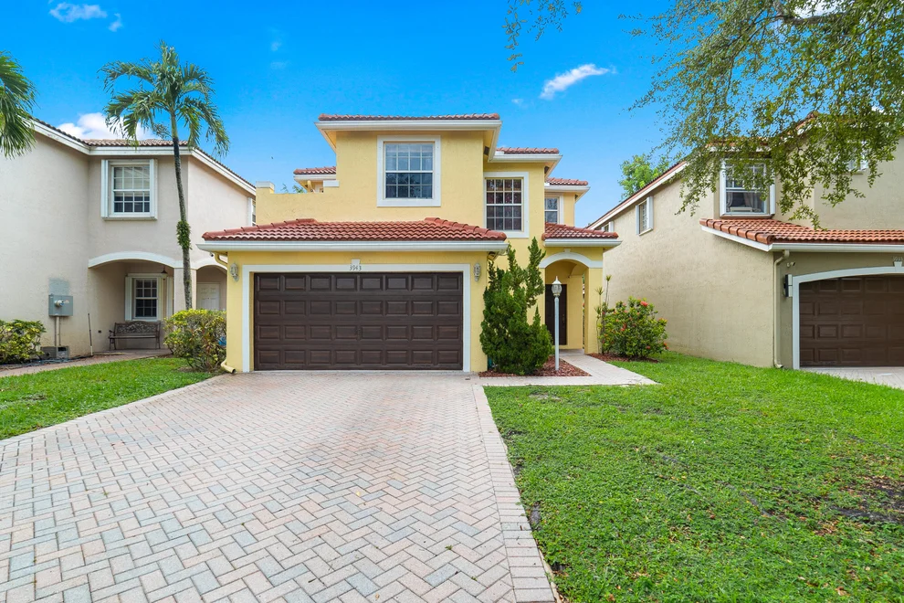 Unit for sale at 3943 Crescent Creek Drive, Coconut Creek, FL 33073