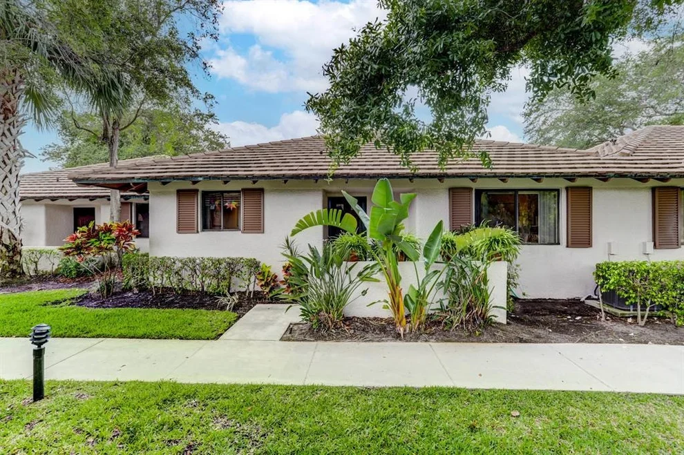 Unit for sale at 214 Club Drive, Palm Beach Gardens, FL 33418