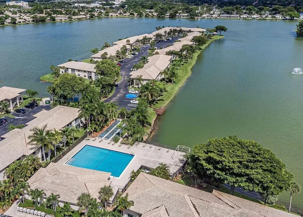 Unit for sale at 5501 Lakeside Drive, Margate, FL 33063