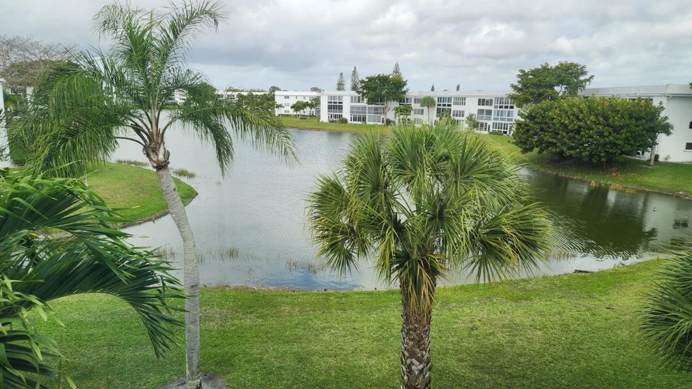 Unit for sale at 304 Wellington E, West Palm Beach, FL 33417