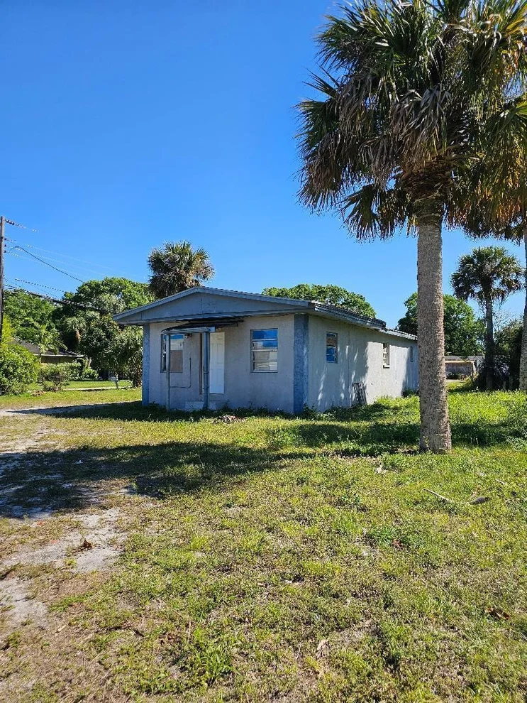 Unit for sale at 4681 34th Avenue, Vero Beach, FL 32967