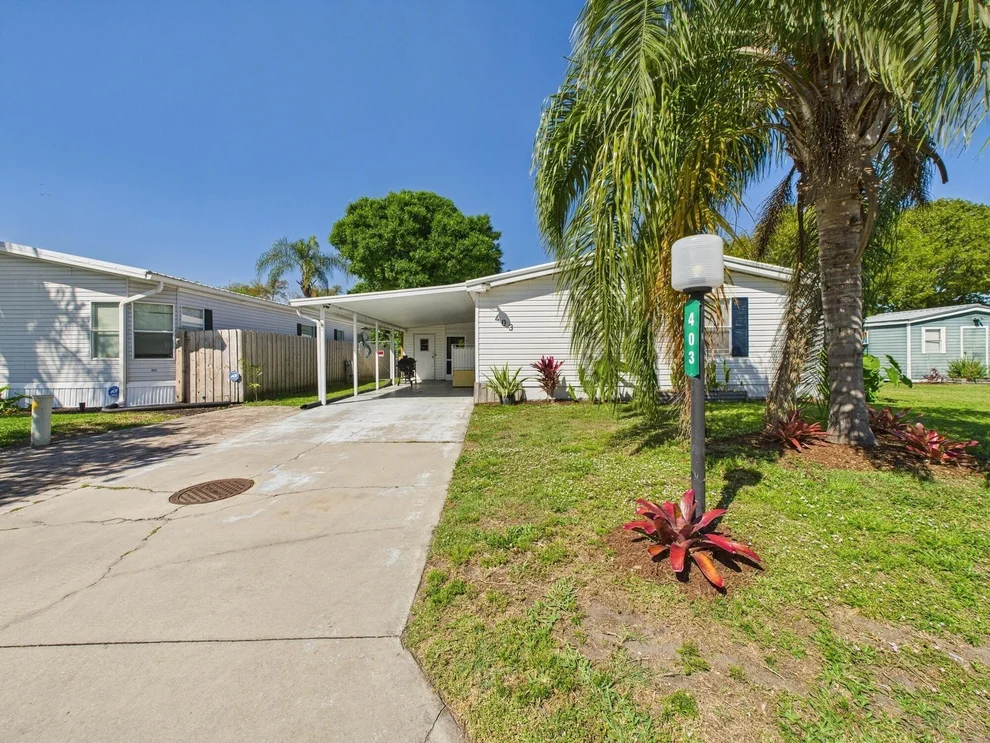 Unit for sale at 403 NE 8th Avenue, Okeechobee, FL 34972