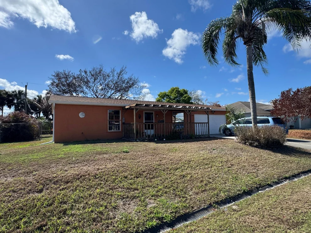Unit for sale at 582 SE Karrigan Terrace, Port St Lucie, FL 34983