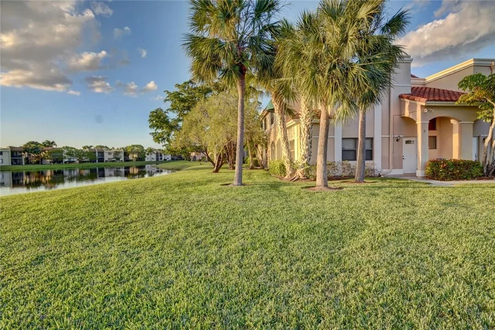 Unit for sale at 585 Racquet Club Road, Weston, FL 33326