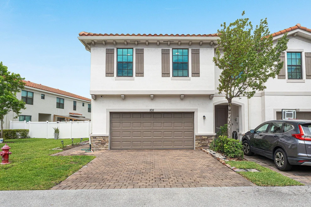 Unit for sale at 1011 WILLOW Place, Riviera Beach, FL 33410