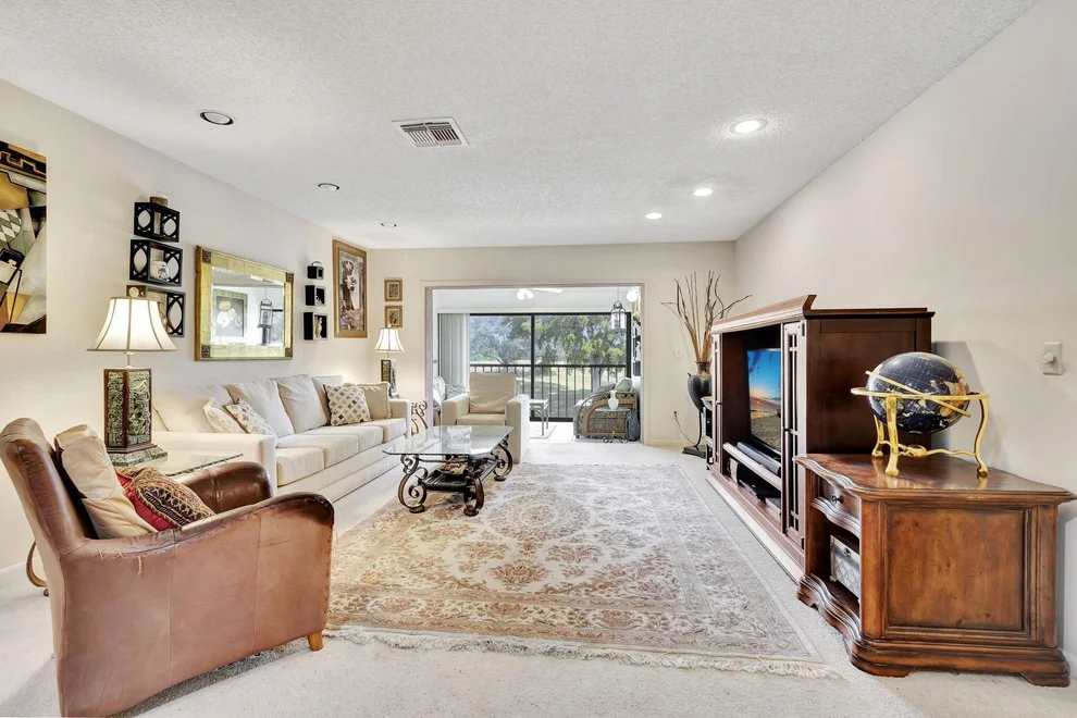 Unit for sale at 9292 Vista Del Lago, Boca Raton, FL 33428