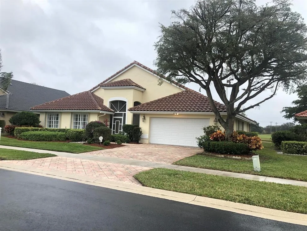Unit for sale at 6032 Golf Villas Drive, Boynton Beach, FL 33437