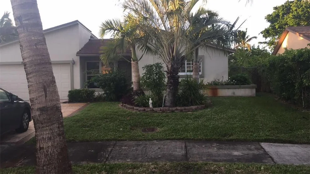 Unit for sale at 5841 NW 56th Place, Tamarac, FL 33319