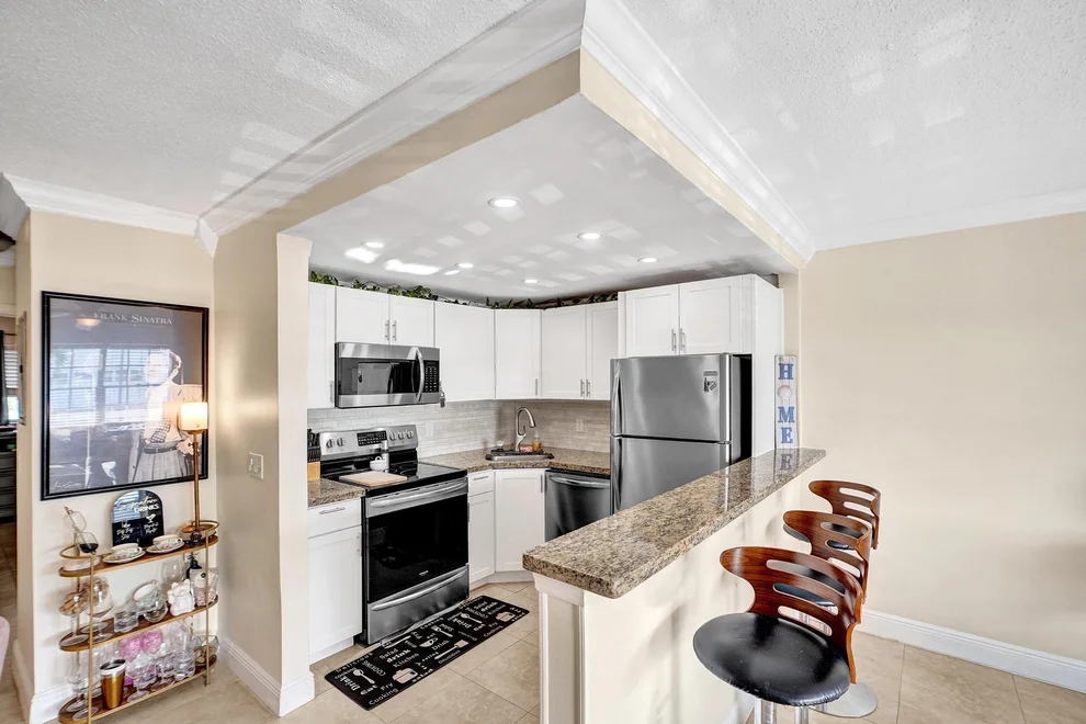Unit for sale at 5201 NE 24, Fort Lauderdale, FL 33308