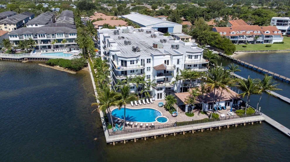 Unit for sale at 2678 N Federal Highway, Boynton Beach, FL 33435