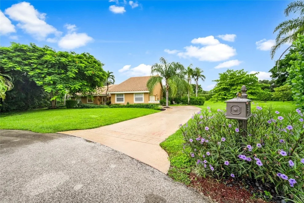 Unit for sale at 7604 Lexington Lane, Parkland, FL 33067