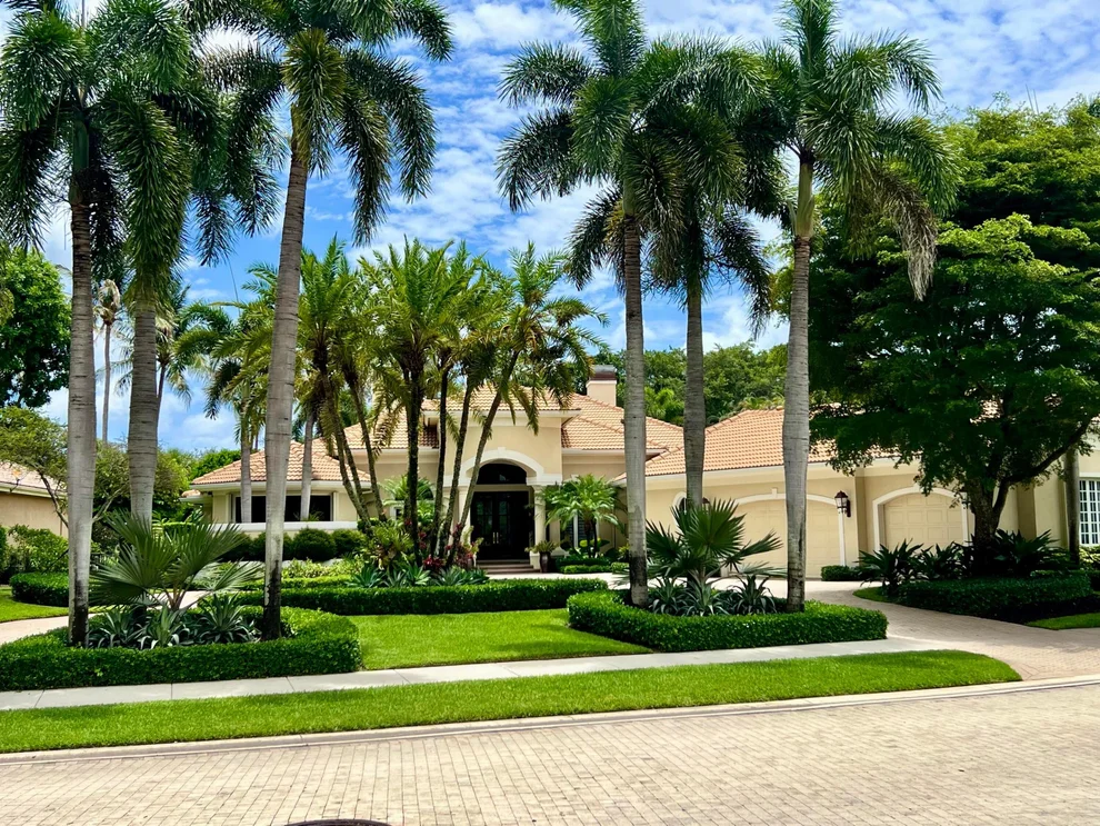 Unit for sale at 216 Grand Pointe Drive, Palm Beach Gardens, FL 33418