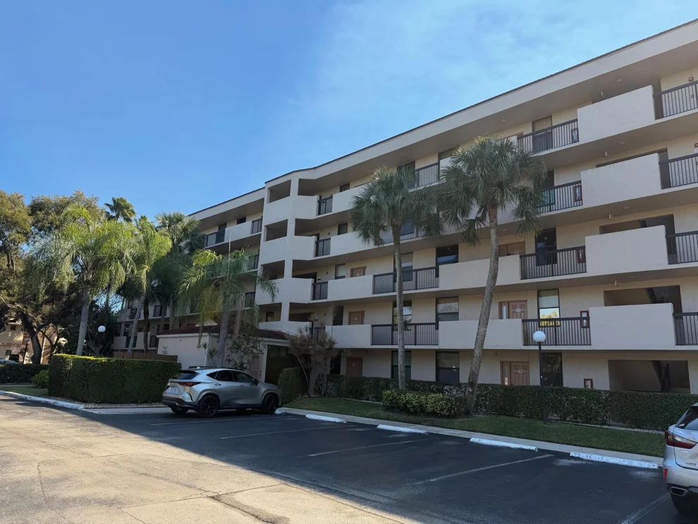 Unit for sale at 2766 S Carambola Cir Circle S, Coconut Creek, FL 33066