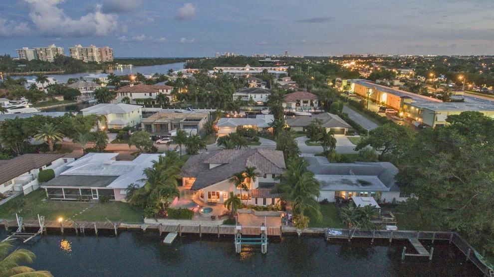 Unit for sale at 661 NE Lakeview Terrace, Boca Raton, FL 33431