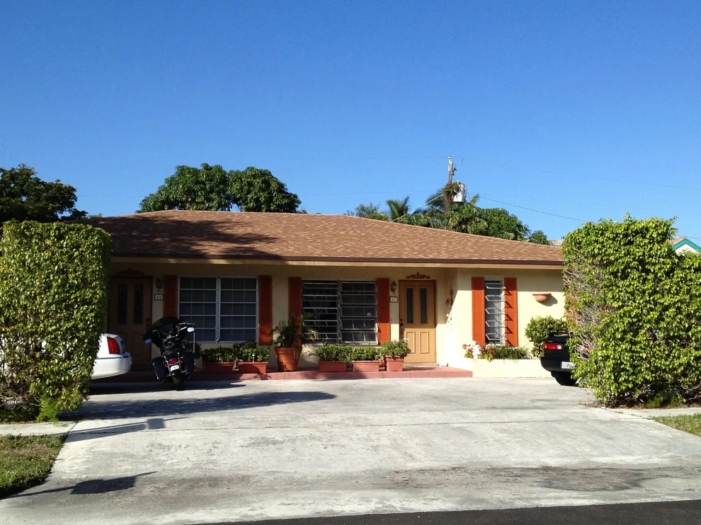 Unit for sale at 67 Lariat Circle, Boca Raton, FL 33487