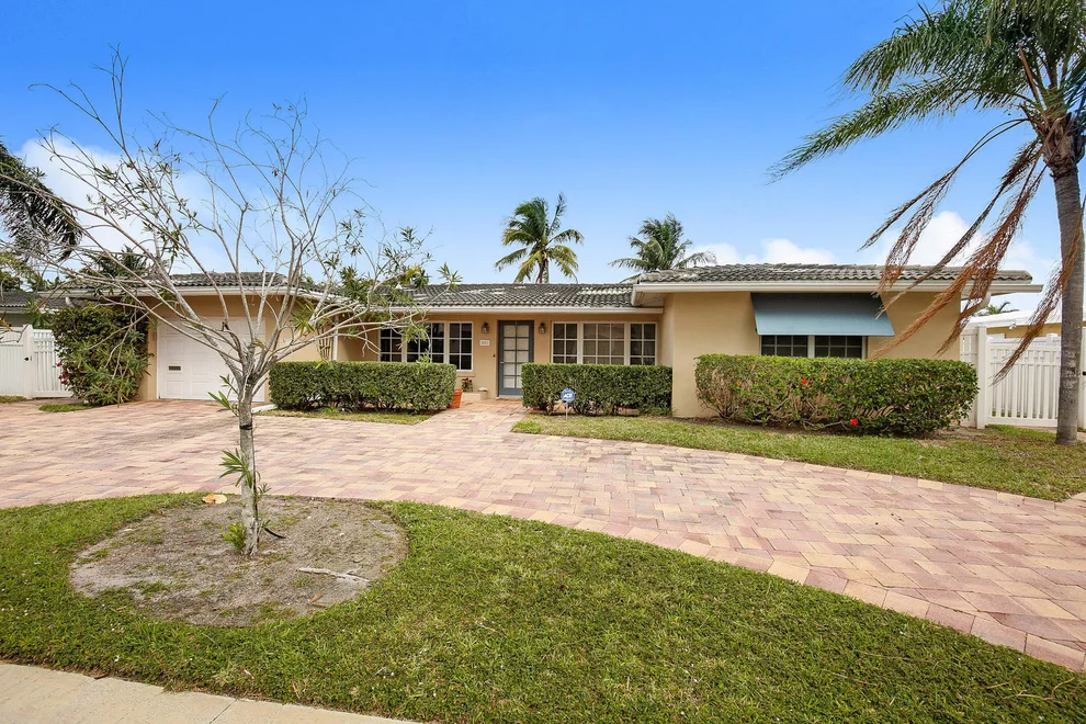Unit for sale at 801 NE 70th Street, Boca Raton, FL 33487