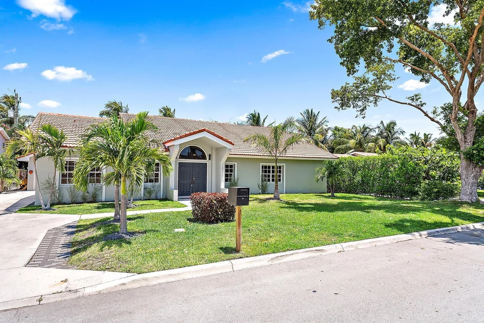 Unit for sale at 135 Rutland Boulevard, West Palm Beach, FL 33405