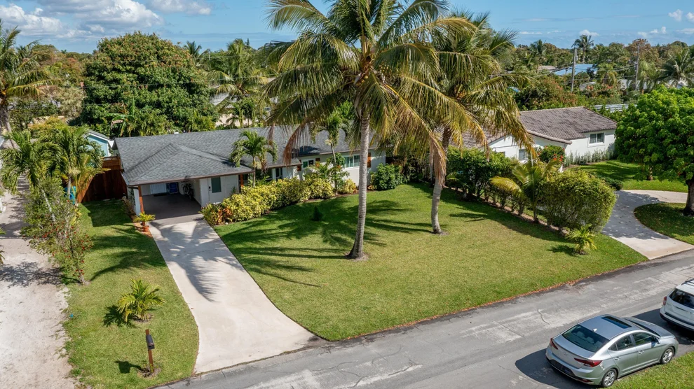 Unit for sale at 121 SE 30th Avenue, Boynton Beach, FL 33435