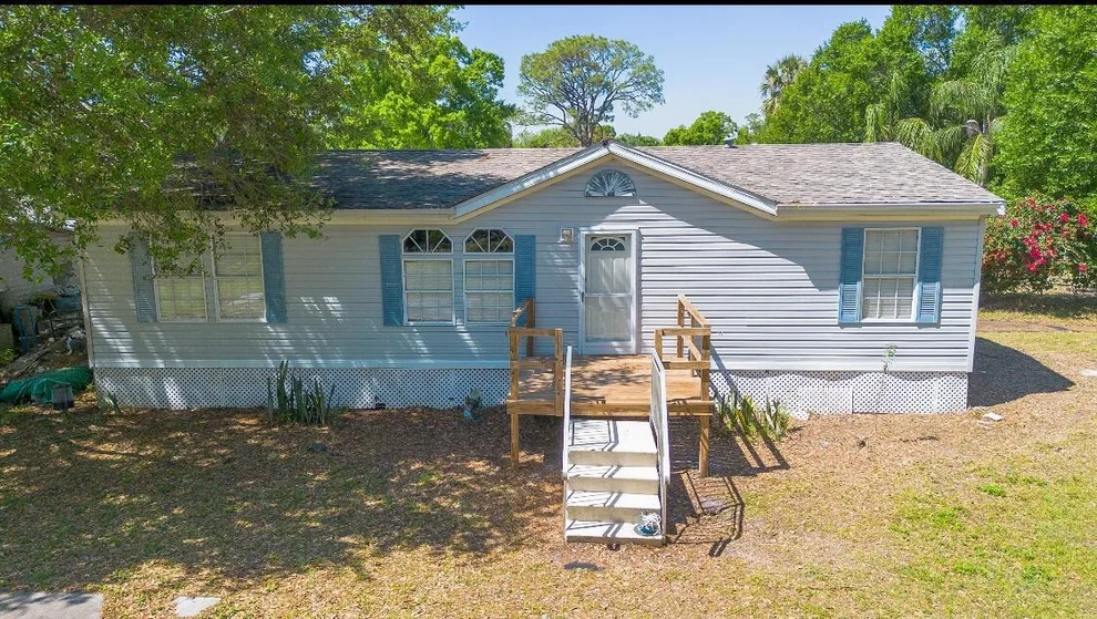 Unit for sale at 17212 Brynwood Lane, Okeechobee, FL 34974